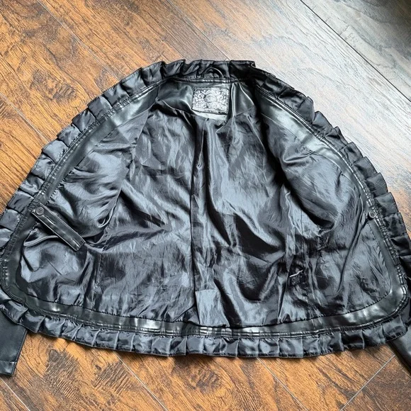 Dollhouse Culture black size medium jacked (Q7) - Picture 4 of 5